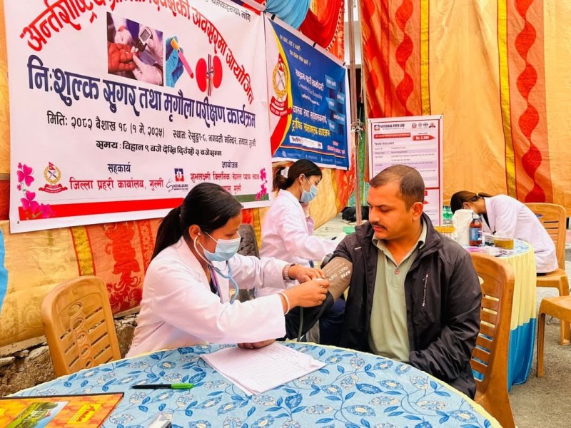 सामाजिक उत्तरदायित्व कार्यक्रम अन्तरगत अन्तरराष्ट्रिय श्रमिक दिवसको अवसरमा चालक तथा सह-चालकहरुकाे नि:शुल्क सुगर तथा मृगौला परीक्षण कार्यक्रम